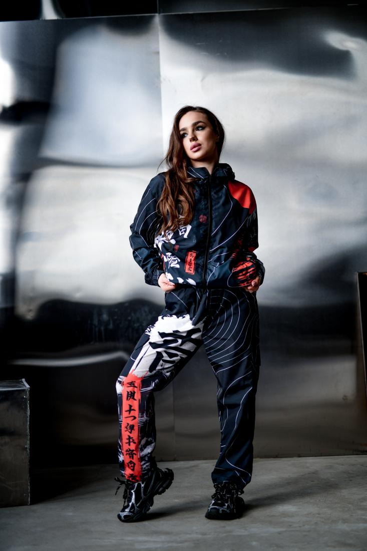 photo_2025-12-10_20-14-56 Женский Темно-Синий Спортивный Костюм Плащевка в Принт (Олимпийка + Штаны)