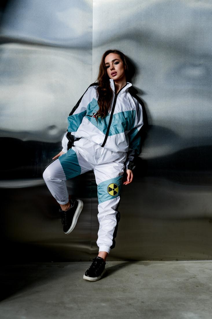 photo_2025-12-10_20-15-09 Женский Белый Спортивный Костюм Плащевка с Лампасами (Олимпийка + Штаны)