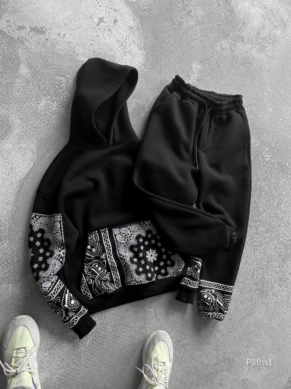 photo_2025-12-12_11-34-54 Мужской Черный Спортивный Костюм Худи Джоггеры с Принтами - Утепленный на Флисе