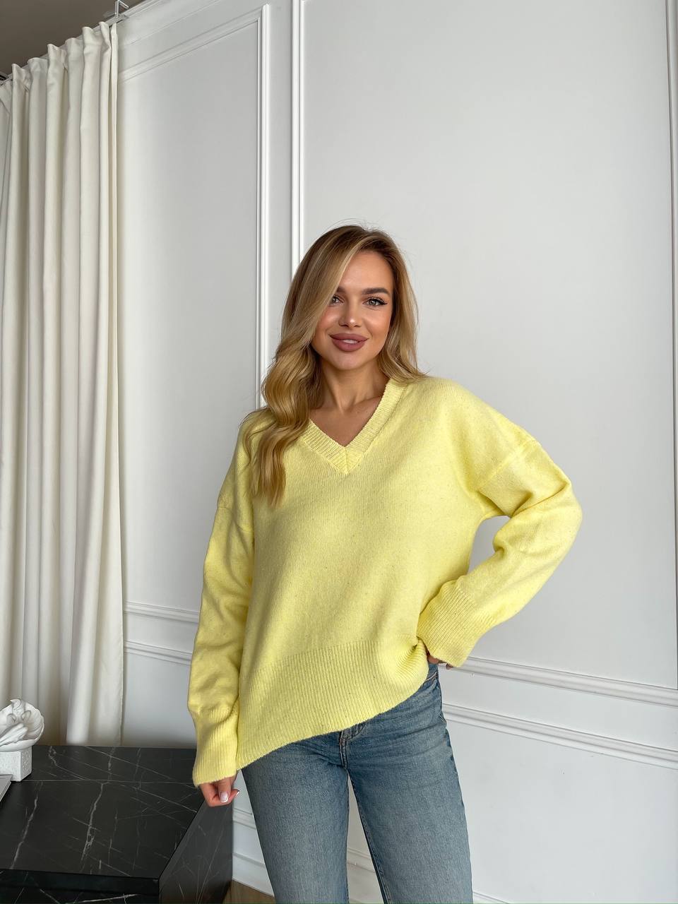 photo_2025-12-13_13-01-51 Женский Свободный Блестящий Желтый Свитер с V-вырезом