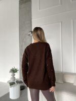 Женский Коричневый Свитер Оверсайз в Ромбах с Камушками Стразами