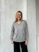 Женский Серый Свитер Оверсайз в Ромбах с Камушками Стразами