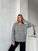 Женский Серый Свитер Оверсайз в Ромбах с Камушками Стразами