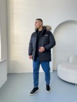 Мужская Зимняя Графитовая Куртка с Мехом на Капюшоне и Фиксаторами на Рукавах