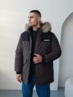 Мужская Зимняя Коричневая Куртка с Мехом на Капюшоне и Фиксаторами на Рукавах