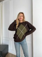 Женский Теплый Коричневый Свитер Оверсайз с Ромбом