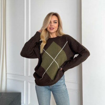 Женский Теплый Коричневый Свитер Оверсайз с Ромбом