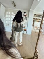 Женский Теплый Молочный Свитер Оверсайз - Бомбер под Горло с Коротким Замком