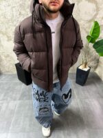 Мужская Зимняя Коричневая Куртка Пуховик Дутик с Капюшоном и Высоким Горлом