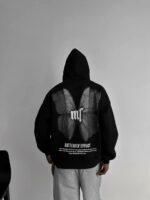 Мужское Утепленное Черное Худи на Флисе - Свободного Оверсайз Кроя с Принтом Бабочкой на Спине