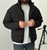 Мужская Зимняя Черная Оверсайз Куртка с Высоким Горлом на Молнии