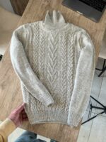 Мужской Теплый Шерстяной Бежевый Свитер Гольф Косичка с Отворотом на Горловине