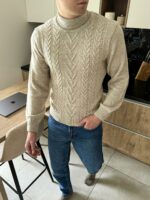 Мужской Теплый Шерстяной Бежевый Свитер Гольф Косичка с Отворотом на Горловине