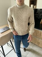 Мужской Теплый Шерстяной Бежевый Свитер Гольф Косичка с Отворотом на Горловине
