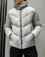 Мужская Демисезонная Серая Стеганая Куртка Пуховик с Высоким Горлом и Капюшоном