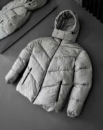 Мужская Демисезонная Серая Стеганая Куртка Пуховик с Высоким Горлом и Капюшоном