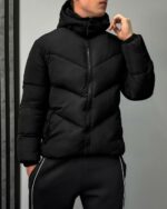 Мужская Демисезонная Черная Стеганая Куртка Пуховик с Высоким Горлом и Капюшоном