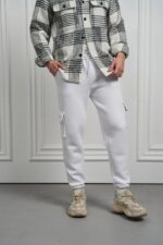 Мужские Утепленные Белые Штаны Брюки Карго Трехнитка на Флисе - Свободные с Манжетами и Накладными Карманами