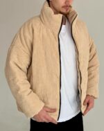 Мужская Демисезонная Вельветовая Бежевая Куртка Оверсайз с Высоким Горлом на Молнии