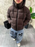 Мужская Зимняя Коричневая Куртка Пуховик Дутик с Капюшоном и Высоким Горлом