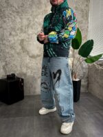 Мужской Утепленный Зеленый Анорак Плащевка с Капюшоном в Яркий Принт