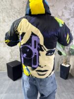 Мужской Утепленный Черный Анорак Плащевка с Капюшоном в Яркий Принт