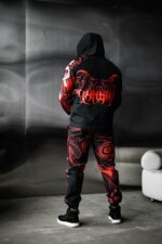 Мужской Черный Спортивный Костюм Плащевка в Красный Принт (Анорак + Джоггеры)