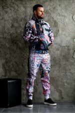 Мужской Белый Спортивный Костюм Плащевка в Принт Граффити (Анорак + Джоггеры)