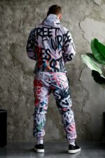 Мужской Белый Спортивный Костюм Плащевка в Принт Граффити (Анорак + Джоггеры)
