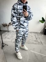 Мужской Серый Спортивный Костюм Плащевка в Камуфляжный Принт (Анорак + Джоггеры)