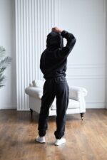Женский Теплый Флисовый Черный Спортивный Костюм - Анорак с Капюшоном + Штаны Джоггеры
