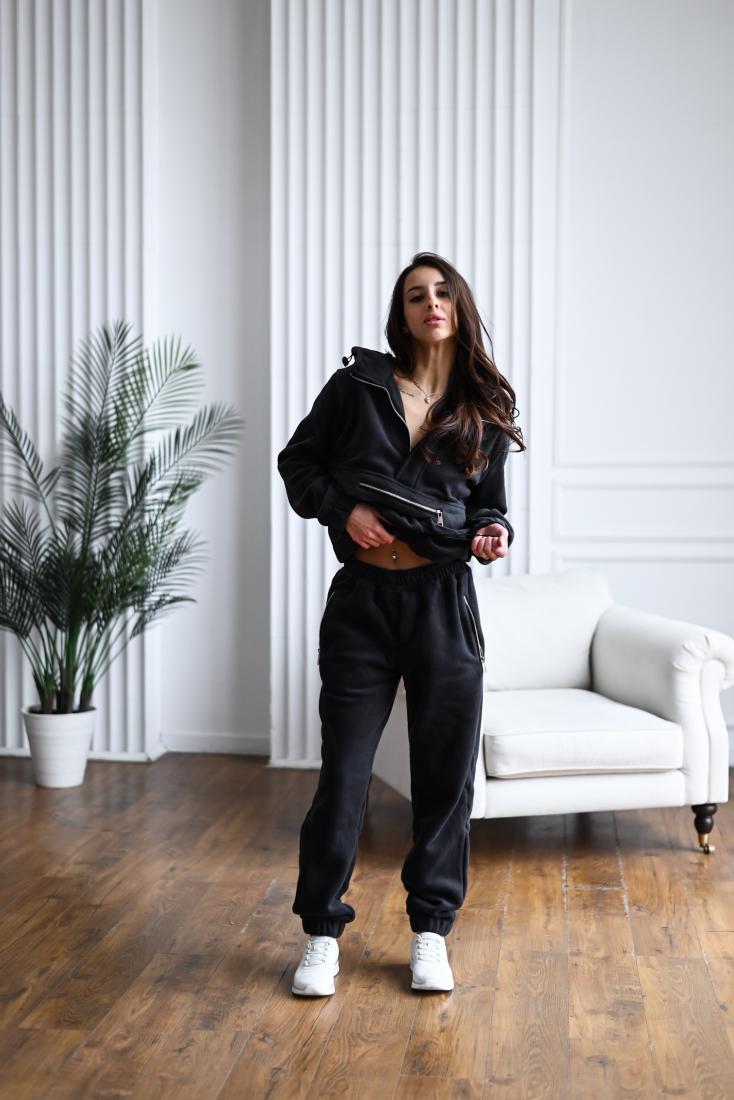 photo_2025-12-30_09-42-07 Женский Теплый Флисовый Черный Спортивный Костюм - Анорак с Капюшоном + Штаны Джоггеры