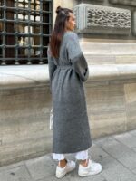 Женский Длинный Темно-Серый Кардиган Макси Свободного Кроя с Поясом