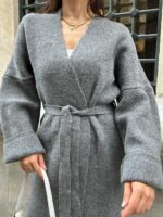 Женский Длинный Темно-Серый Кардиган Макси Свободного Кроя с Поясом