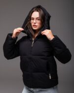 Женская Демисезонная Стеганая Черная Куртка с Капюшоном