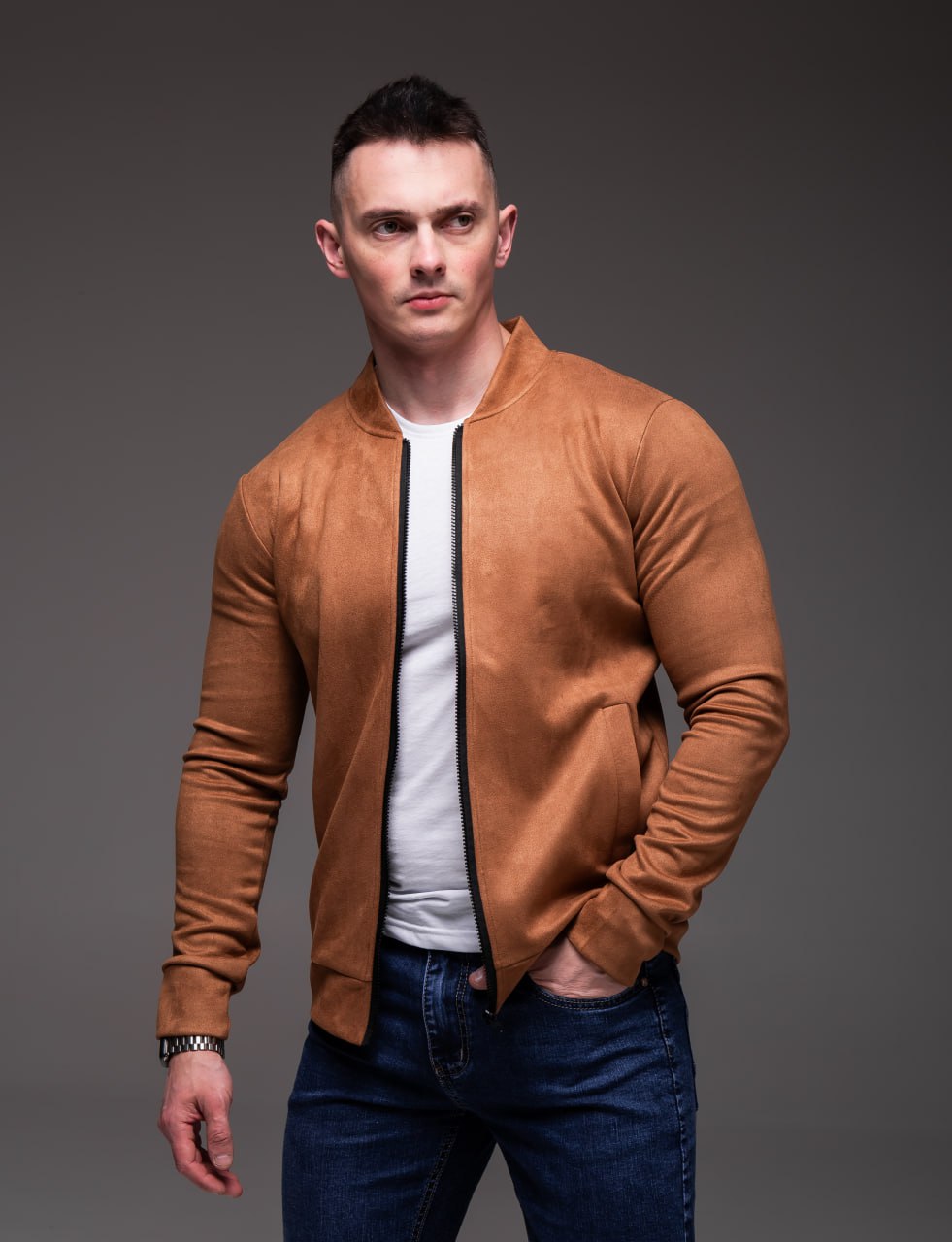 photo_2026-01-11_10-34-09 Мужской Классический Замшевый Коричневый Бомбер Кэжуал на Молнии