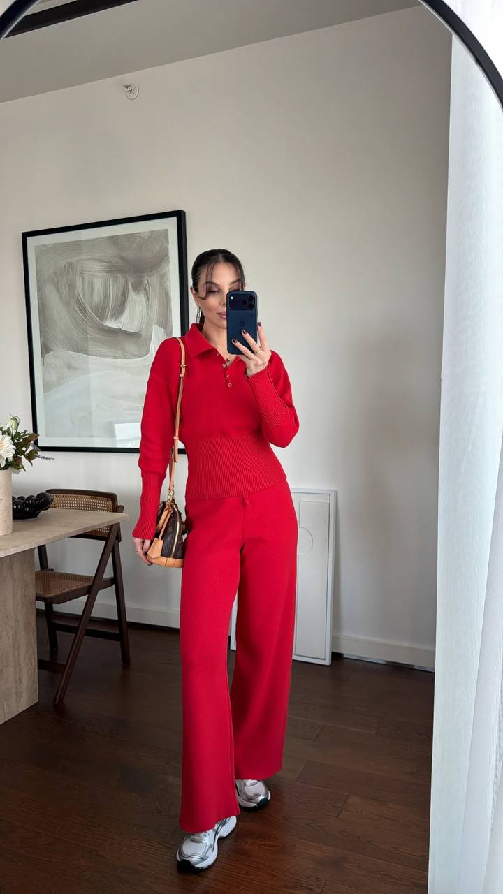 photo_2026-01-12_08-26-48 Женский Базовый Трикотажный Красный Костюм - Кофта Поло + Свободные Штаны