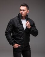 Мужская Демисезонная Черная Куртка под Горло с Прорезиненными Змейками