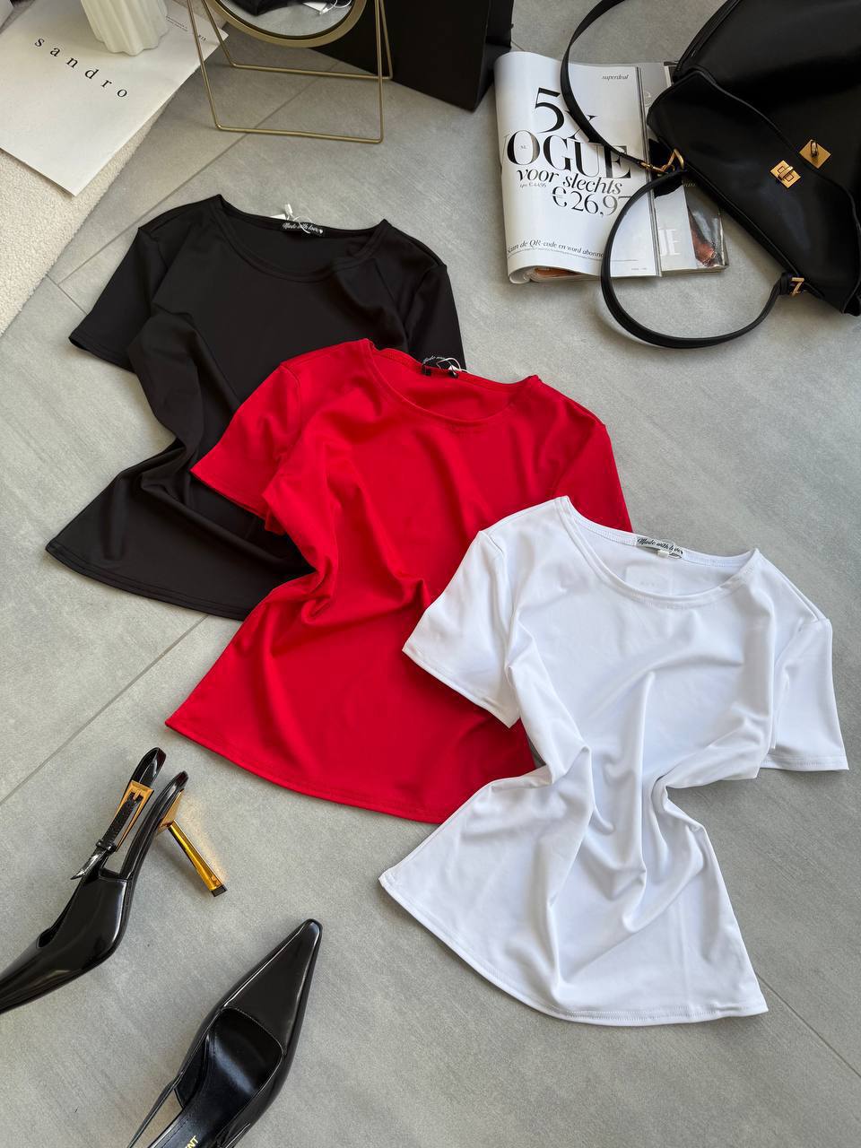 photo_2026-01-16_09-14-34 Женская Базовая Красная Футболка с Короткими Рукавами