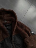 Мужская Плюшевая Коричневая Кофта Барашек на Молнии с Капюшоном и Вставкой из Плащевки