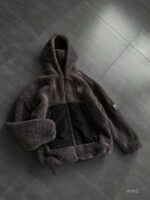 Мужская Плюшевая Графитовая Кофта Барашек на Молнии с Капюшоном и Вставкой из Плащевки