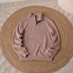 Мужской Бежевый Свитер Свободного Кроя с Замком на Воротнике Стойке