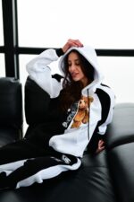 Женский Чорно-Белый Спортивный Костюм с Медведем - Утепленный на Флисе