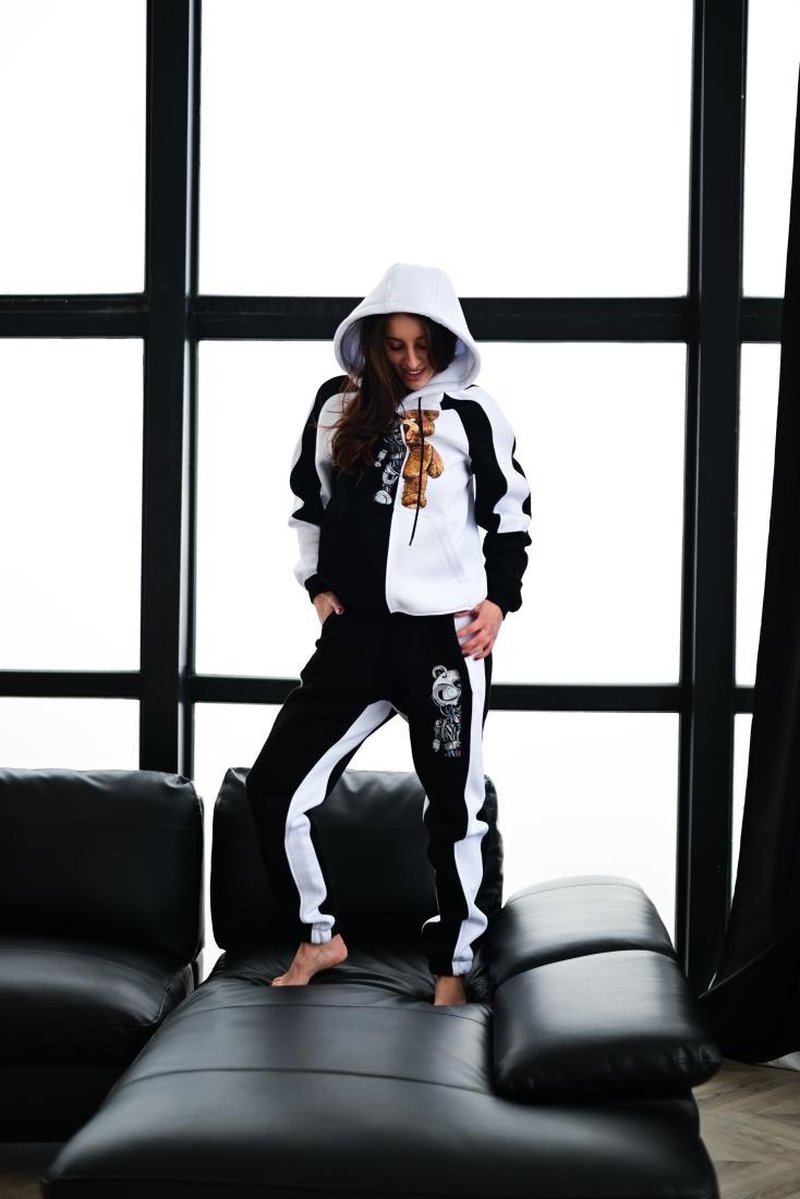 photo_2026-01-17_09-45-32 (2) Женский Чорно-Белый Спортивный Костюм с Медведем - Утепленный на Флисе