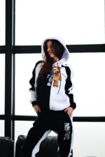 Женский Чорно-Белый Спортивный Костюм с Медведем - Утепленный на Флисе