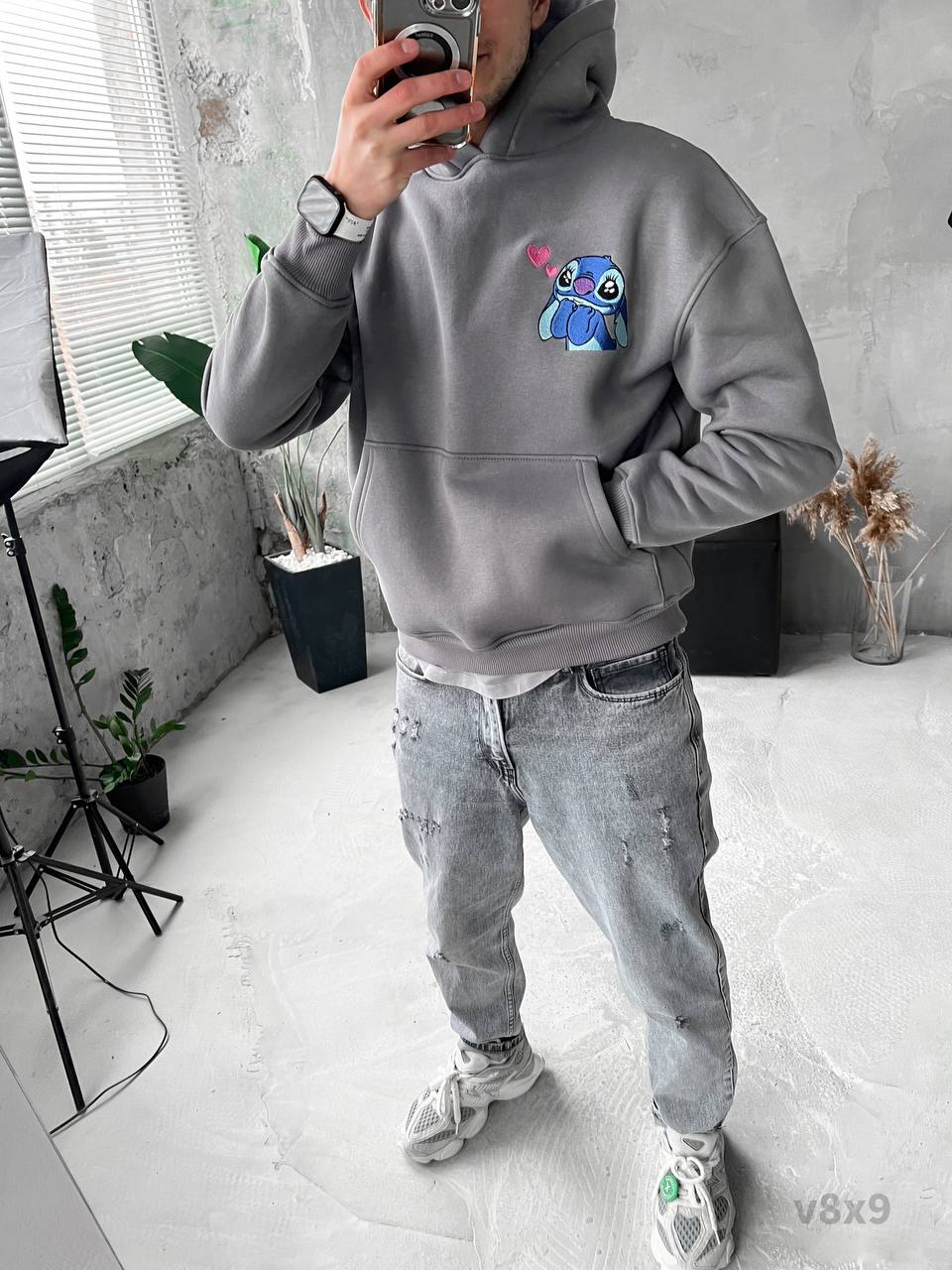 photo_2026-01-17_11-13-32 Женское Темно-Серое Худи Оверсайз с Вышивкой Стич - Утепленное на Флисе