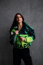 Женский Утепленный Зеленый Анорак в Принт