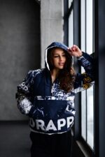 Женский Утепленный Темно-Синий Анорак в Принт с Мишкой