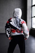 Женский Утепленный Белый Анорак в Принт Губы