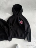 Женское Утепленное Черное Худи Оверсайз на Флисе с Маленькой Вышивкой Стич Ангел